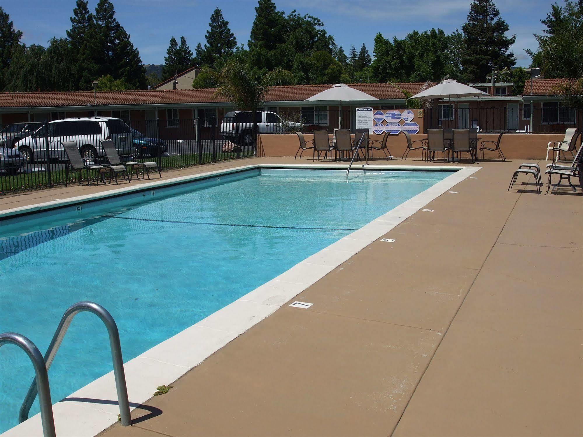 Tri-Valley Inn & Suites Pleasanton Exteriör bild
