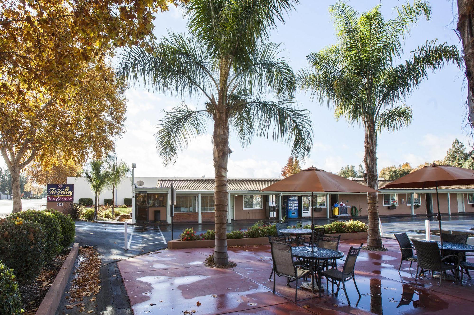 Tri-Valley Inn & Suites Pleasanton Exteriör bild
